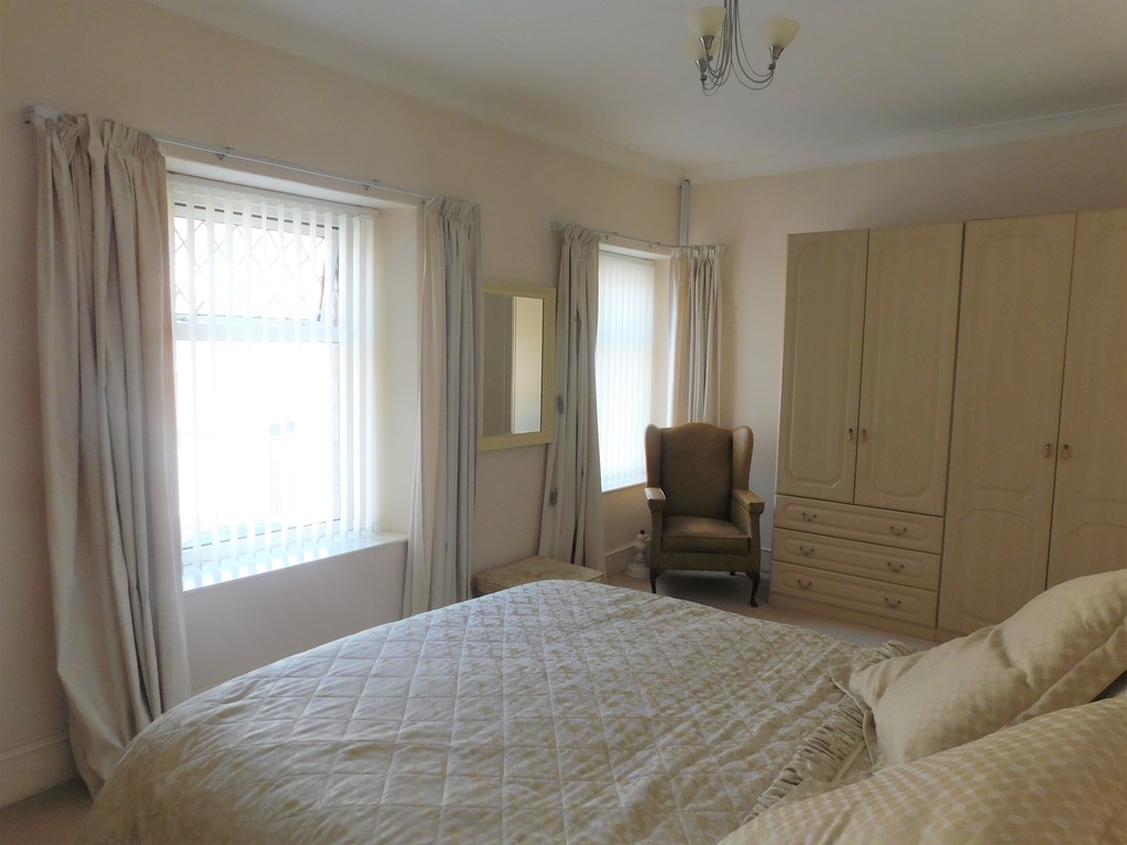 3 bed house for sale in Osterley Street, Neath 9