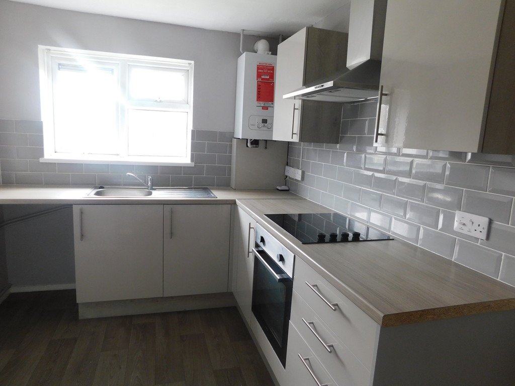 3 bed flat for sale in Heol Frank, Penlan, Swansea 2