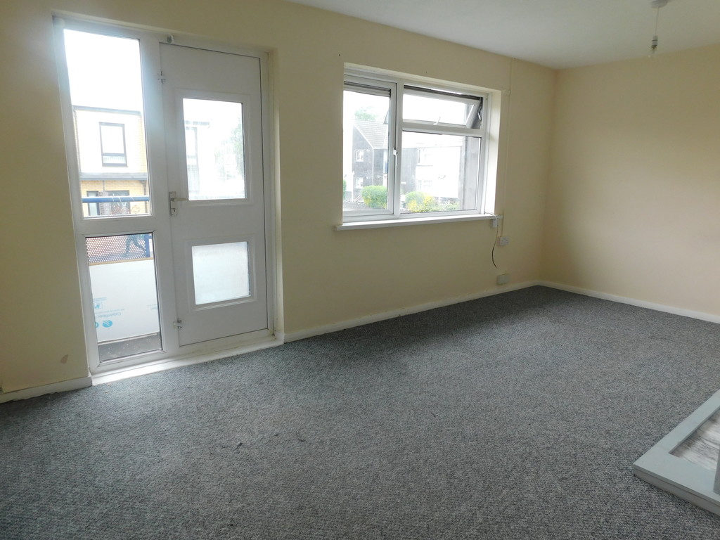 3 bed flat for sale in Heol Frank, Penlan, Swansea 4