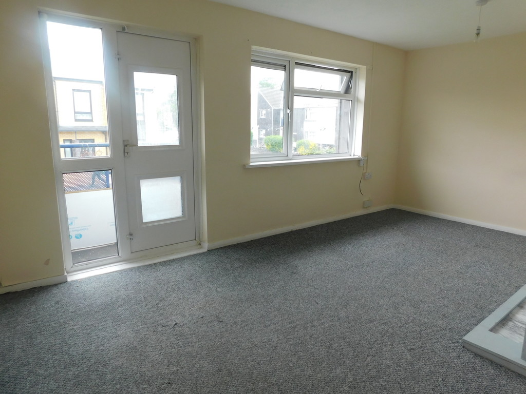 3 bed flat for sale in Heol Frank, Penlan, Swansea  - Property Image 4