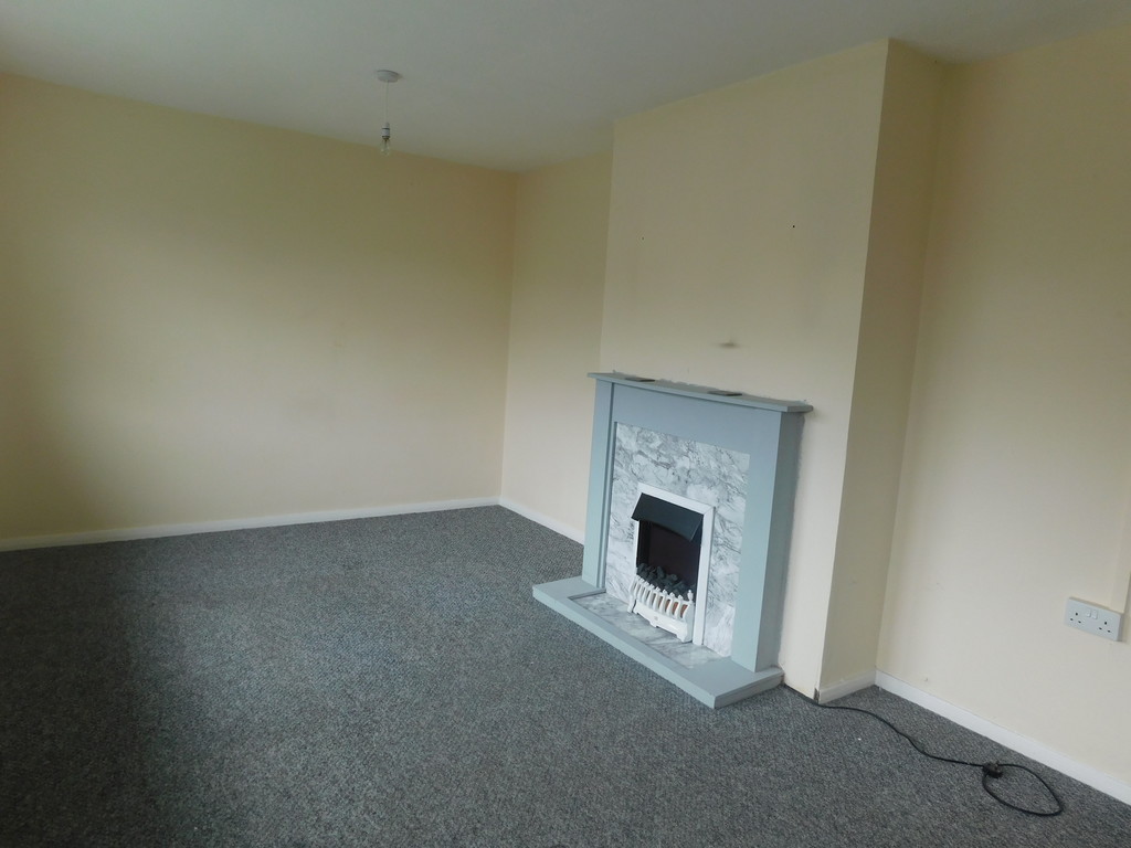 3 bed flat for sale in Heol Frank, Penlan, Swansea 5