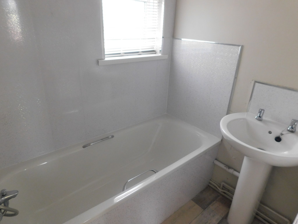 3 bed flat for sale in Heol Frank, Penlan, Swansea 6