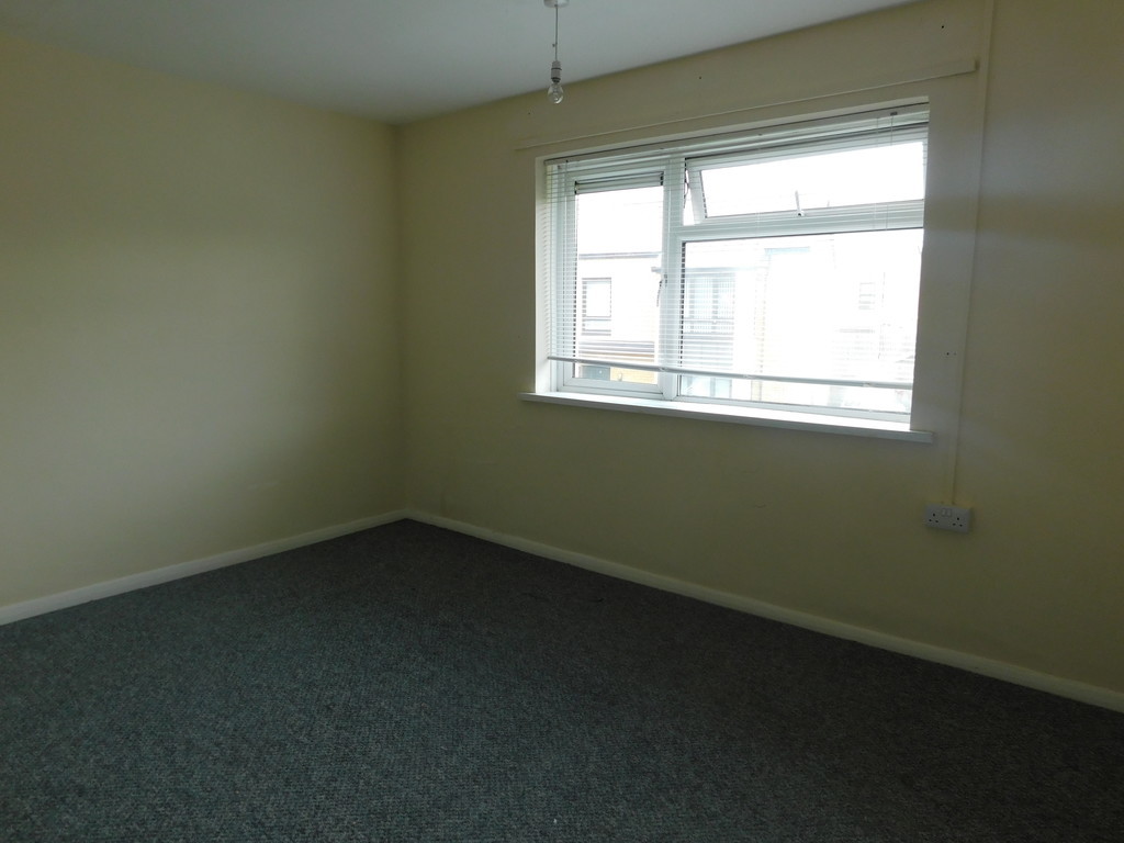 3 bed flat for sale in Heol Frank, Penlan, Swansea 8