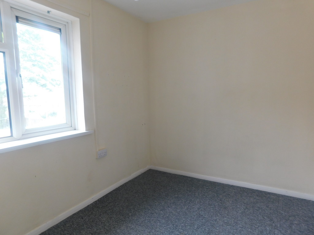 3 bed flat for sale in Heol Frank, Penlan, Swansea  - Property Image 9