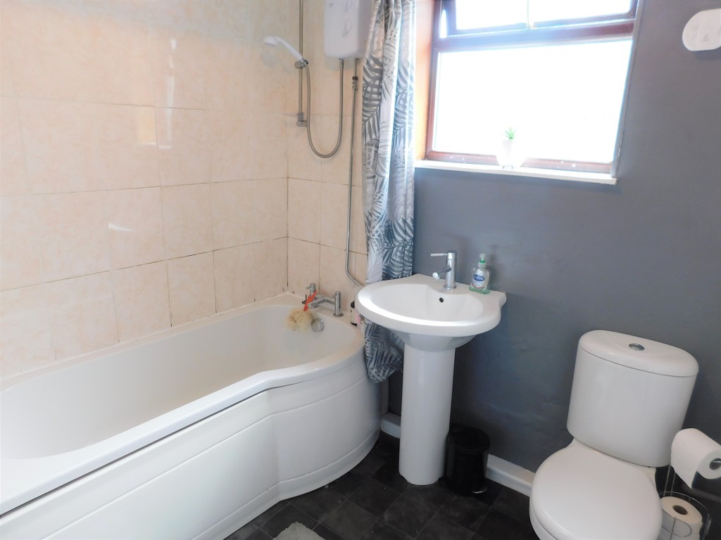 4 bed house for sale in Rugby Road, Resolven, Neath 16