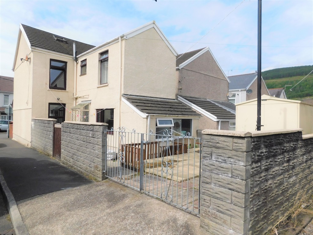 4 bed house for sale in Rugby Road, Resolven, Neath 24