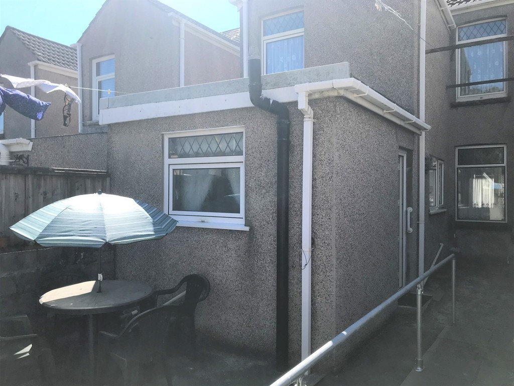 3 bed house for sale in Rockingham Terrace, Neath 13