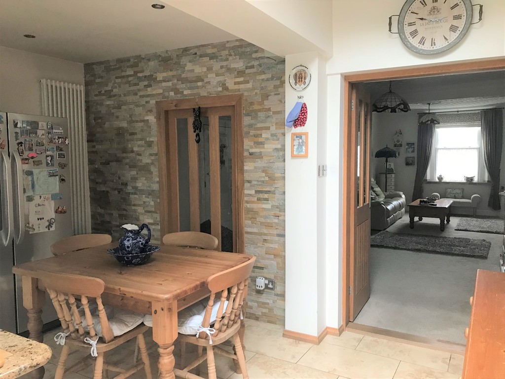 3 bed house for sale in Eastland Road, Neath 6