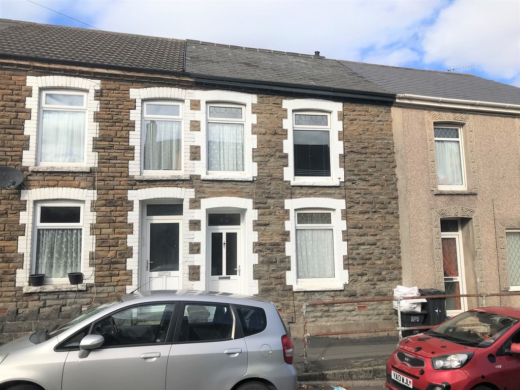 2 bed house to rent in Old Road, Skewen, Neath 1