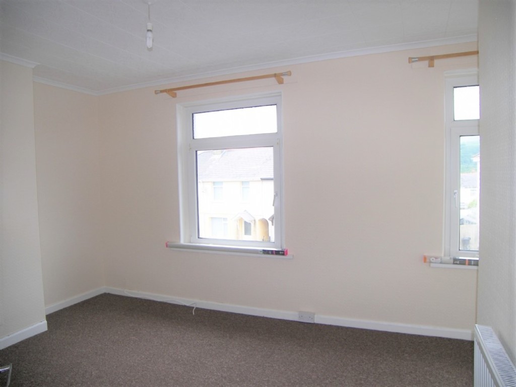 2 bed house for sale in Digby Road, Neath 5