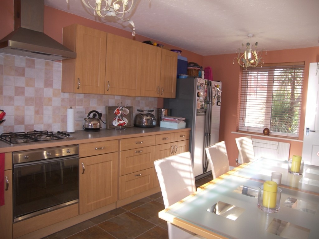 4 bed house for sale in Harvard Jones Close, Neath 5