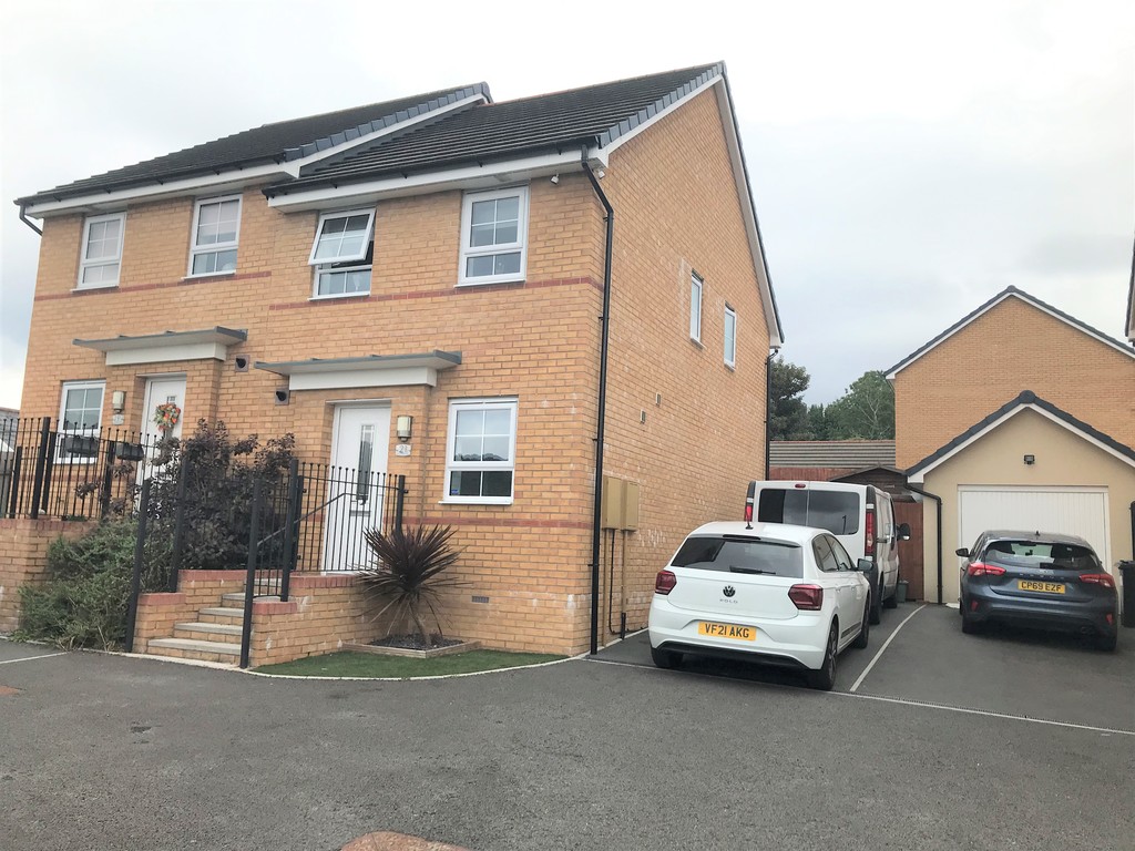 2 bed house for sale in Cecil Griffiths Close, Tonna, Neath, SA11