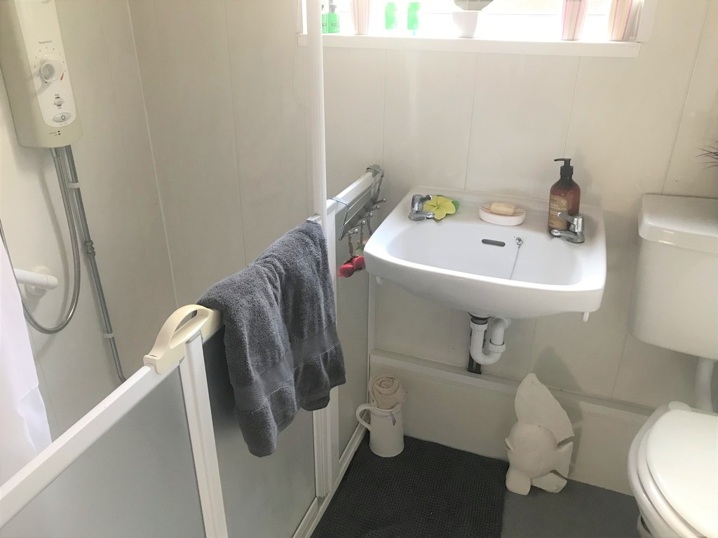 3 bed house for sale in Dalton Road, Neath 8
