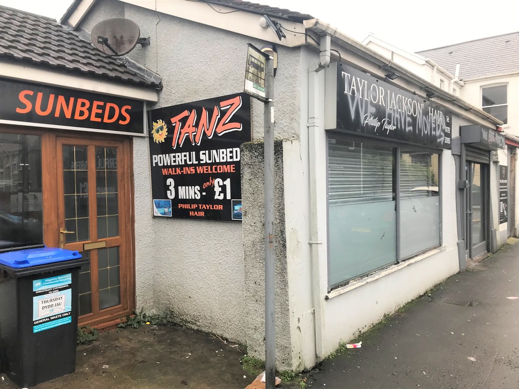 Commercial property to rent in Winifred Road, Neath 3