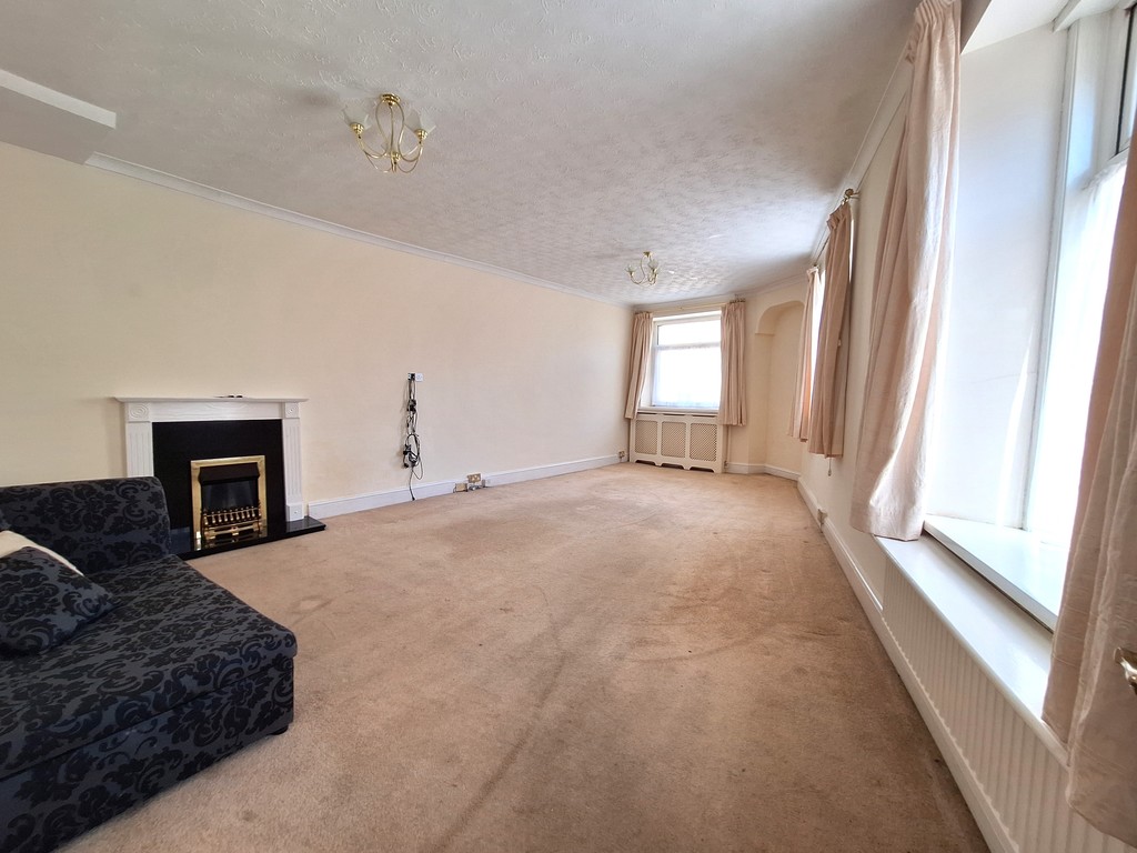 3 bed house for sale in Crythan Road, Neath 2
