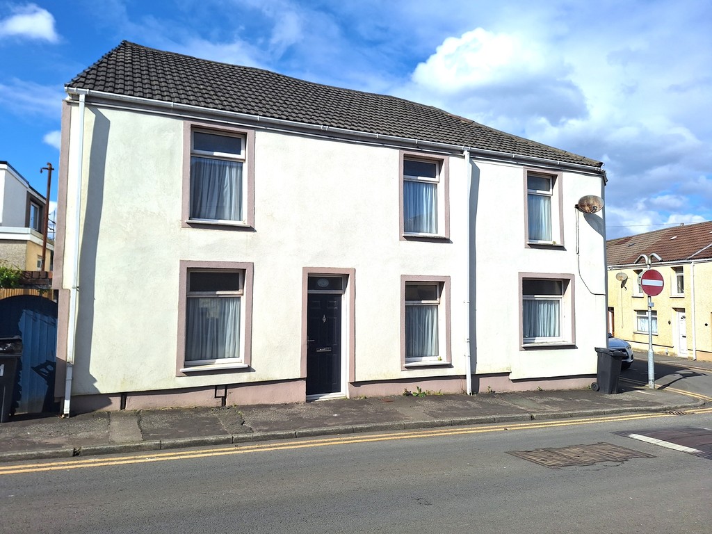 3 bed house for sale in Crythan Road, Neath 17