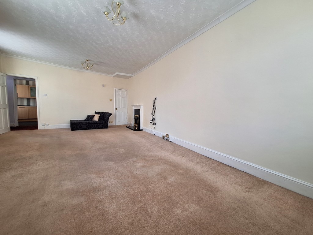 3 bed house for sale in Crythan Road, Neath 3