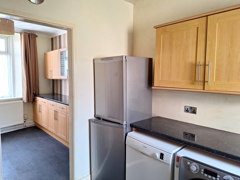 3 bed house for sale in Crythan Road, Neath 5