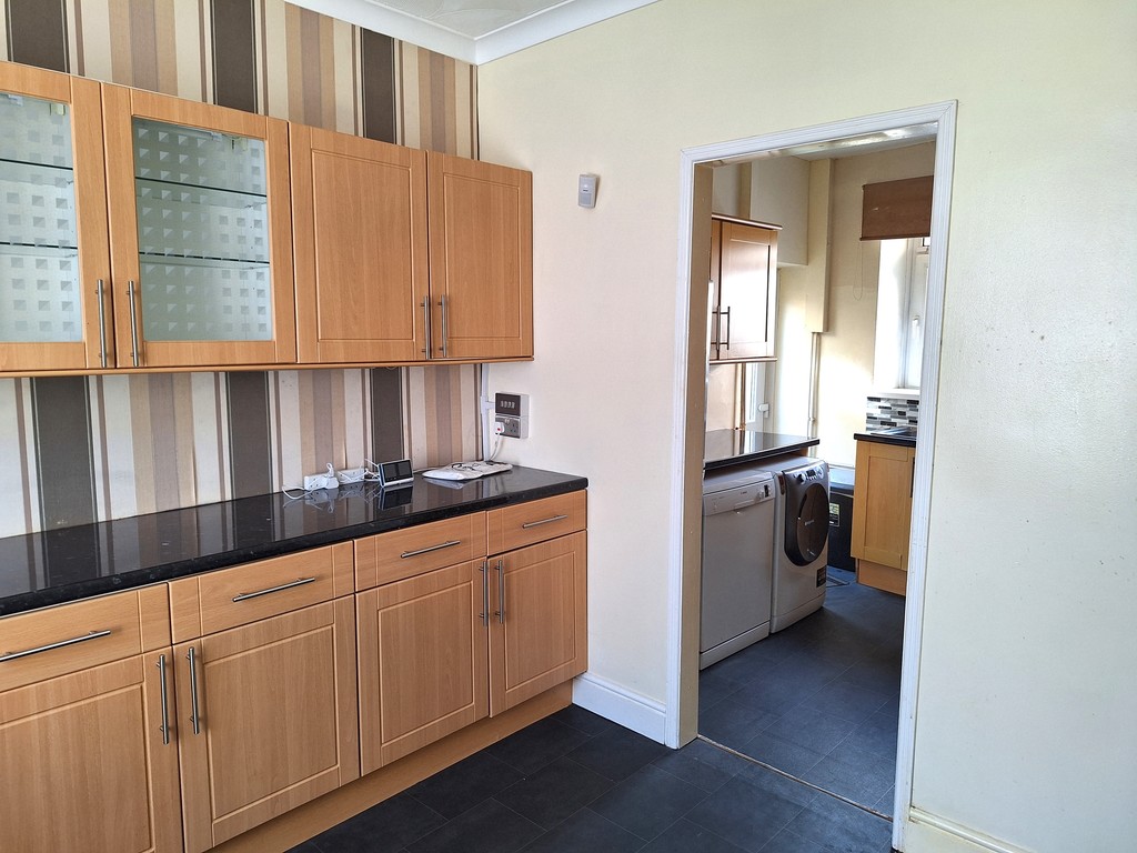 3 bed house for sale in Crythan Road, Neath 7