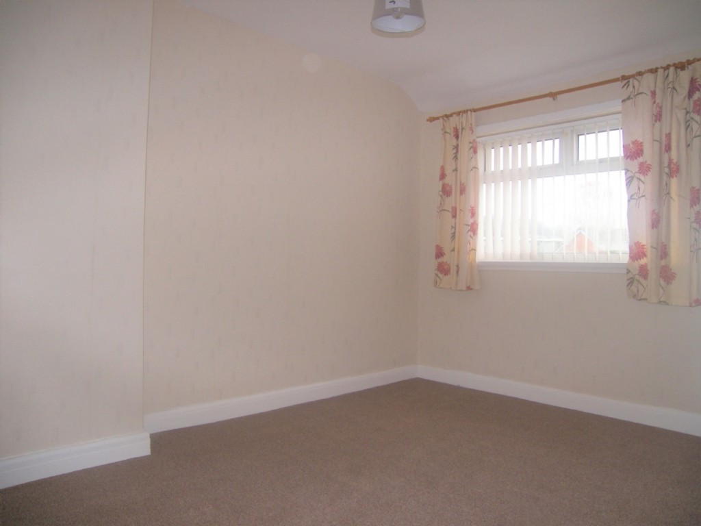 3 bed house for sale in Regent Street West, Briton Ferry  - Property Image 9