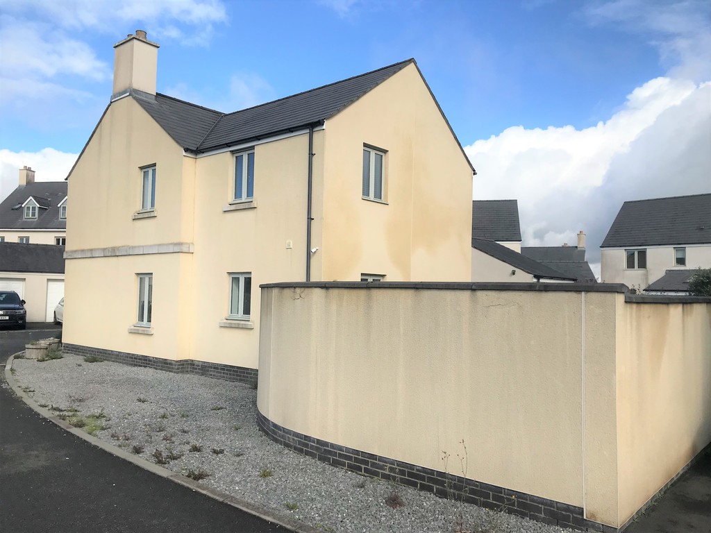 4 bed house for sale in Y Gilfach, Llandarcy, Neath 2