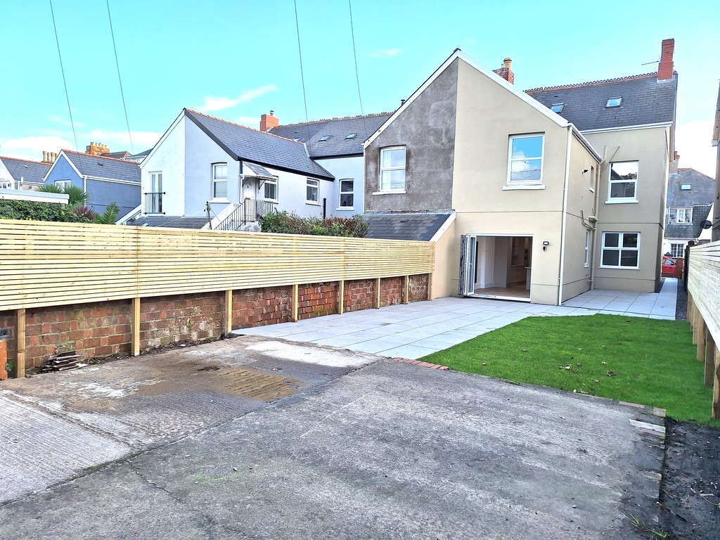 5 bed house for sale in Victoria Avenue, Porthcawl 25