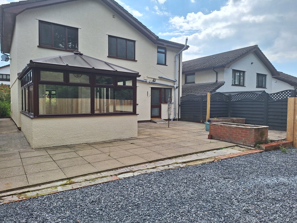 4 bed house for sale in The Meadows, Cimla 23