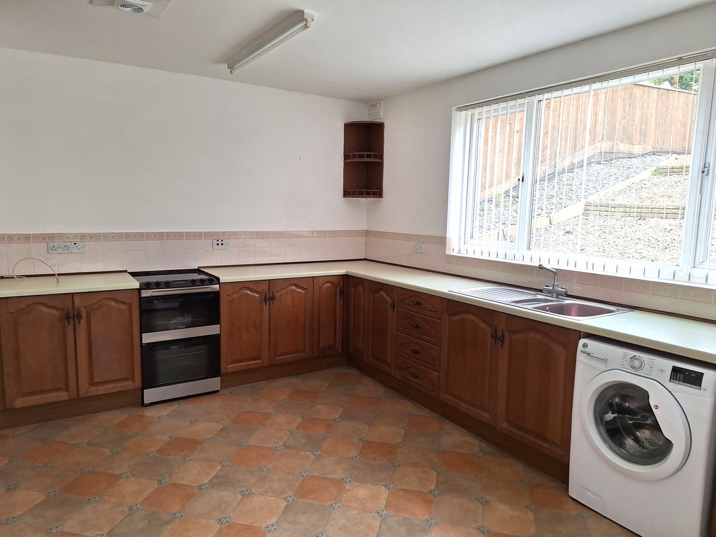 3 bed house for sale in Main Road, Aberdulais, Neath 5