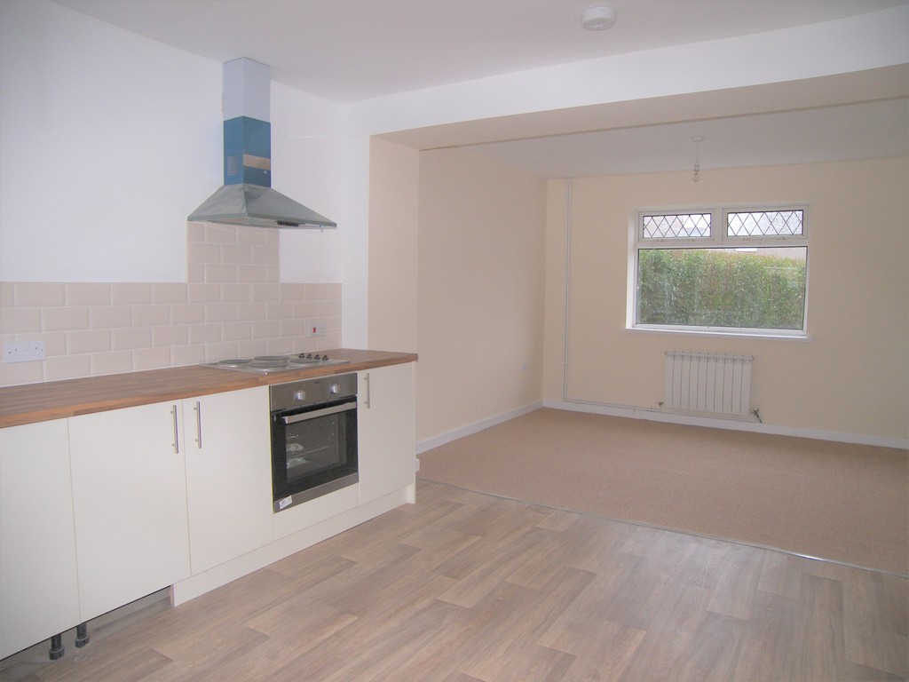 3 bed house for sale in Heol Tir Du, Cwmrhydyceirw, Swansea 3