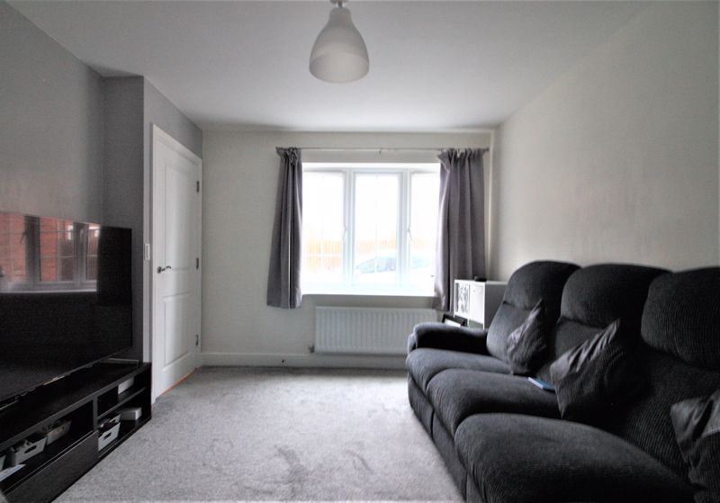 3 bed house for sale in St. Stephens Road, Ollerton, NG22  - Property Image 2