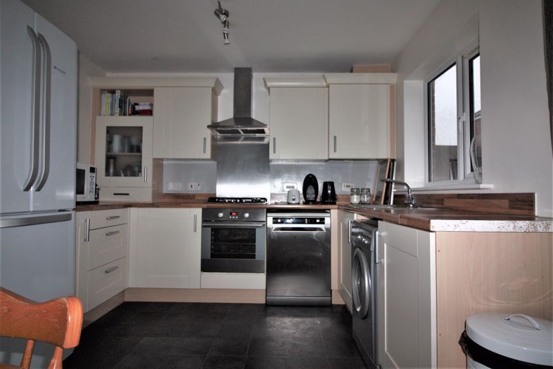 3 bed house for sale in St. Stephens Road, Ollerton, NG22 4