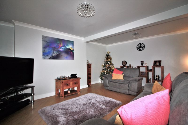 3 bed house for sale in Ambleside, Ollerton, NG22  - Property Image 6