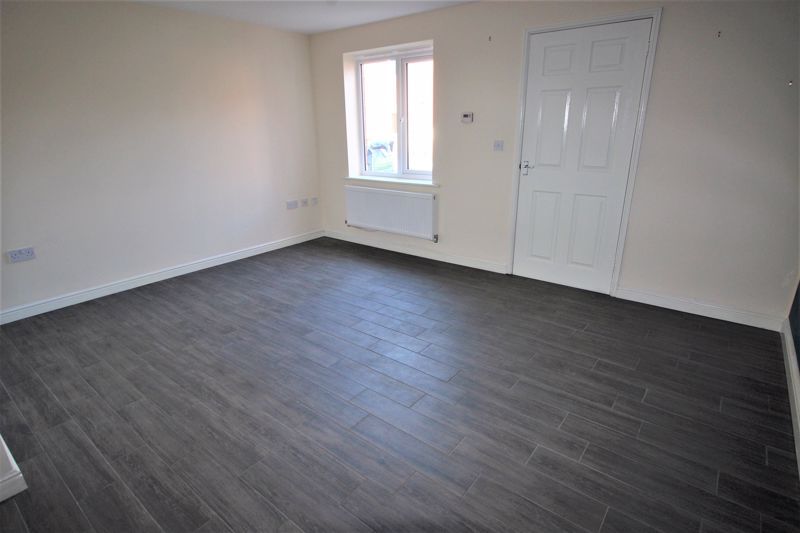 3 bed house for sale in Griffin Road, New Ollerton, NG22 3