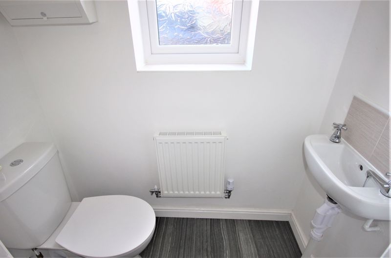 3 bed house for sale in Griffin Road, New Ollerton, NG22 9