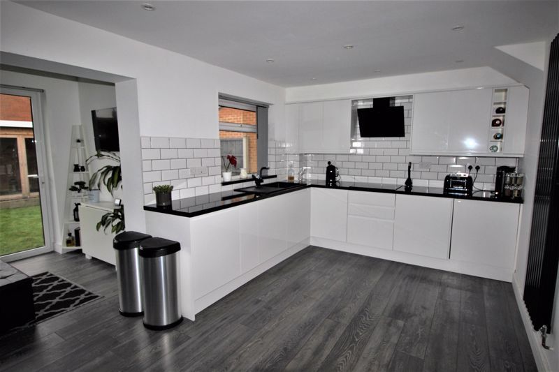 3 bed house for sale in The Brambles, Walesby, NG22 3