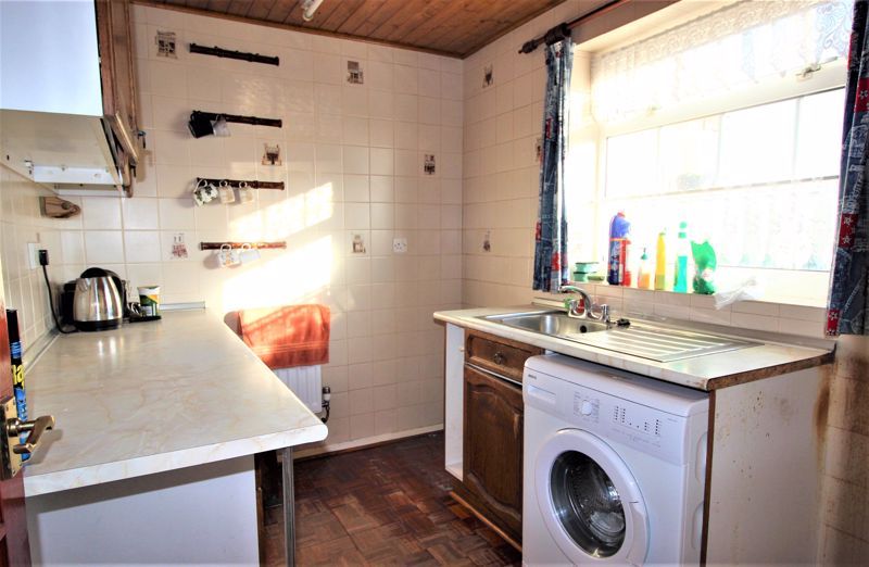 3 bed bungalow for sale in Brackendale Drive, Walesby, NG22  - Property Image 5