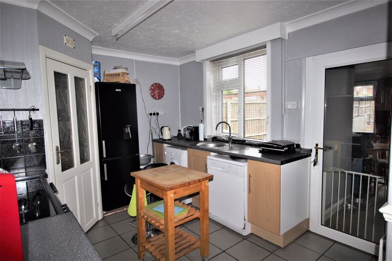 3 bed house for sale in Poplar Street, New Ollerton, NG22 3