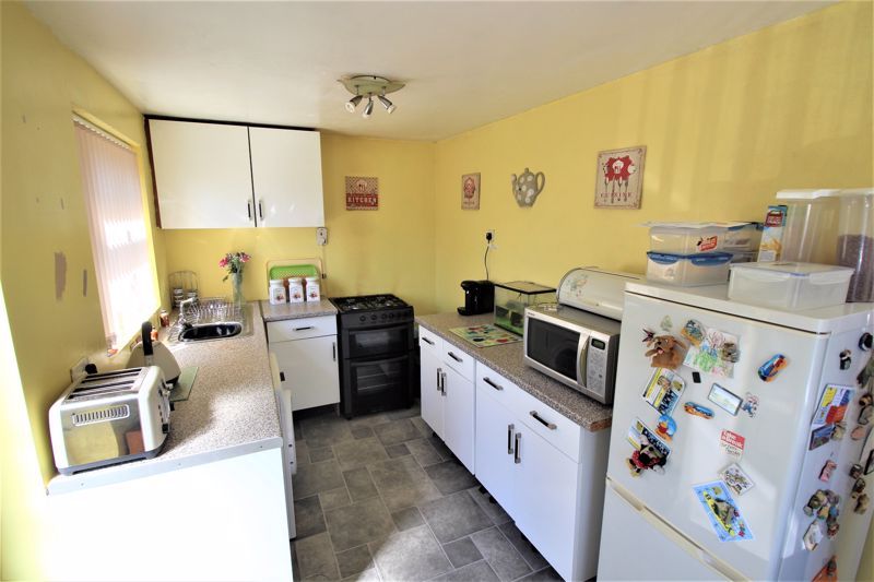 3 bed bungalow for sale in Brackendale Drive, Walesby, NG22  - Property Image 2