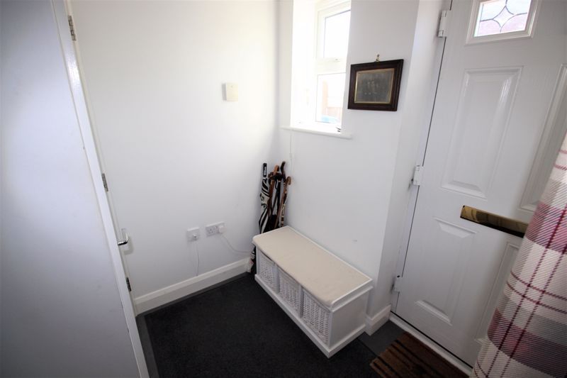 4 bed house for sale in Occupation Lane, Mansfield, NG21  - Property Image 2