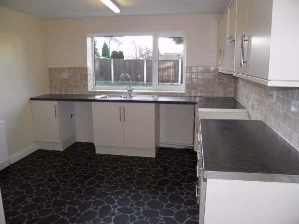 3 bed house to rent in The Markhams, NEW OLLERTON, NG22  - Property Image 2