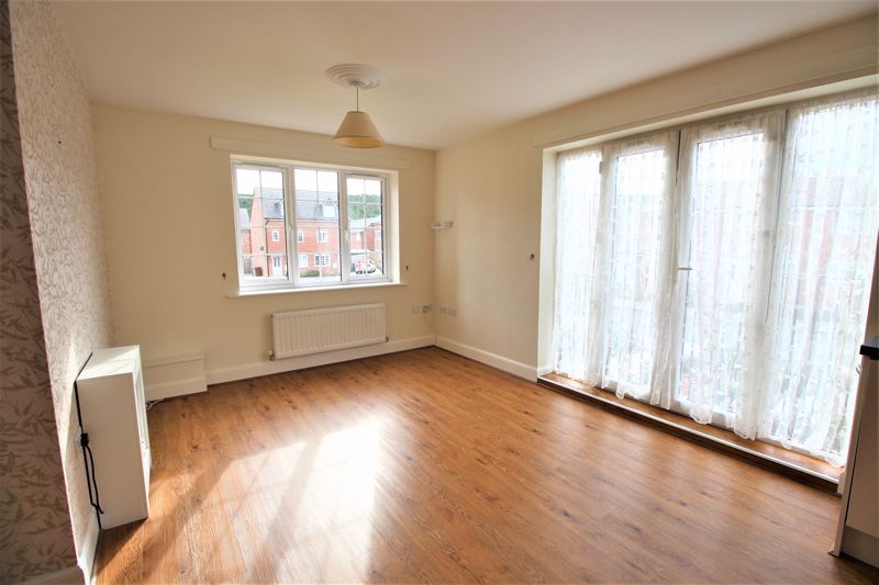 2 bed flat for sale in Newark Court, Ollerton, NG22  - Property Image 2