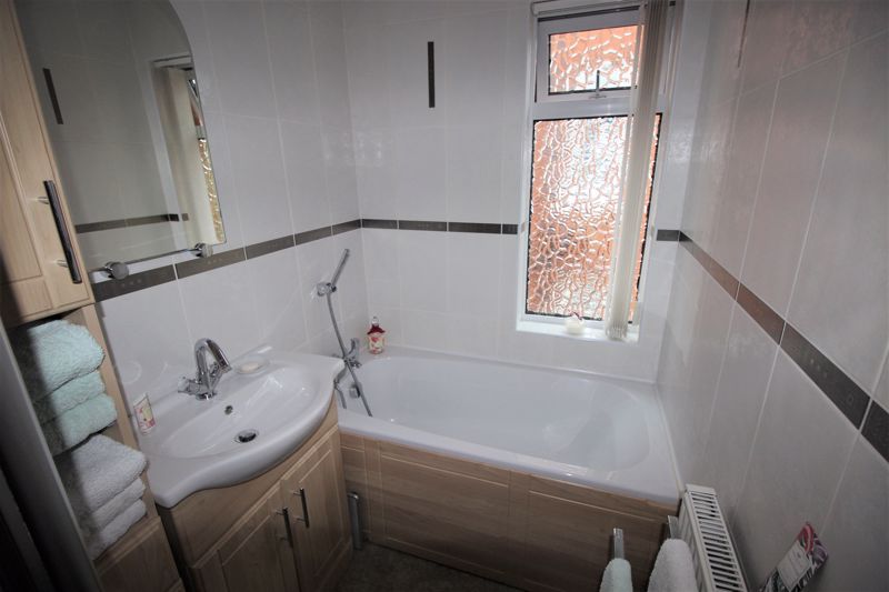3 bed  for sale in Forest Road, Newark, NG22  - Property Image 15