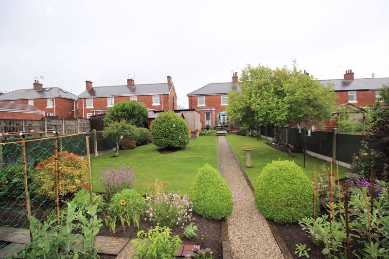 3 bed  for sale in Forest Road, Newark, NG22  - Property Image 19