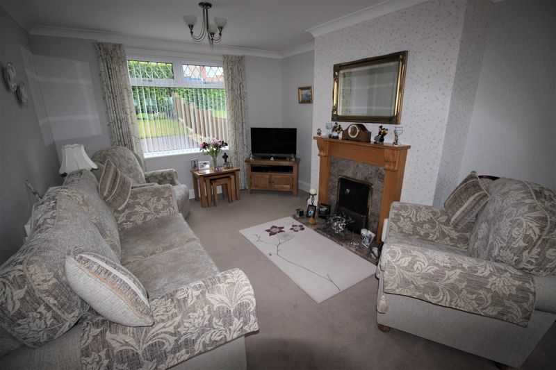 3 bed  for sale in Forest Road, Newark, NG22  - Property Image 4