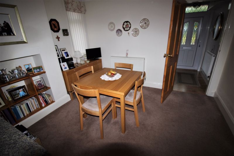 3 bed  for sale in Forest Road, Newark, NG22  - Property Image 7