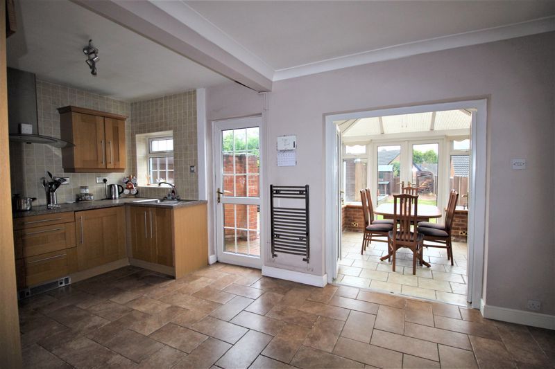 3 bed house for sale in Whinney Lane, New Ollerton, NG22  - Property Image 2