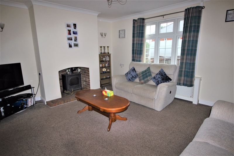 3 bed house for sale in Whinney Lane, New Ollerton, NG22  - Property Image 6
