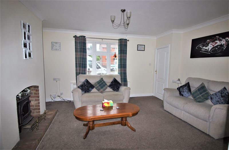 3 bed house for sale in Whinney Lane, New Ollerton, NG22  - Property Image 7