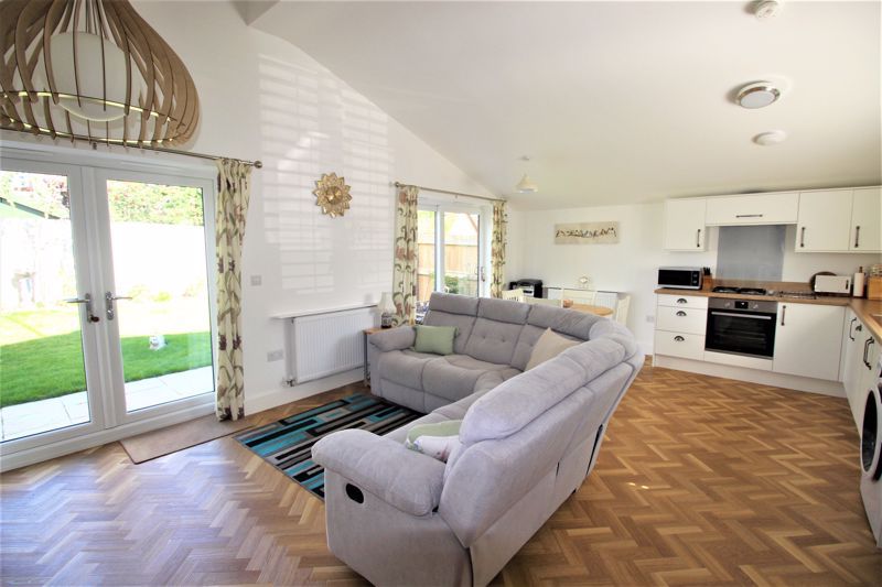 2 bed bungalow for sale in Beech Avenue, Edwinstowe, NG21 2