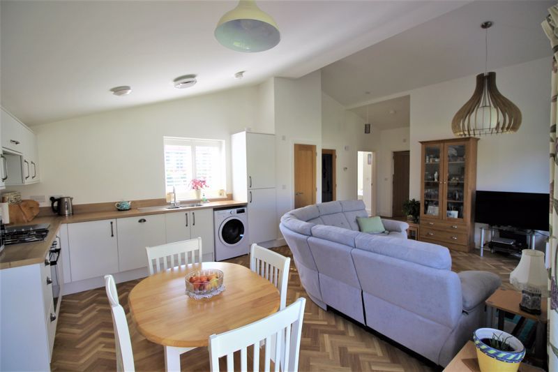 2 bed bungalow for sale in Beech Avenue, Edwinstowe, NG21 12